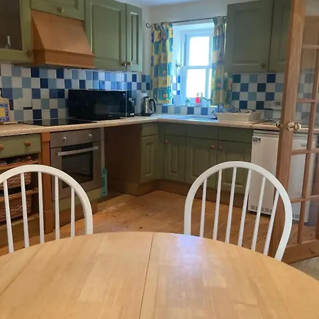 1mb 3 Bedroom Stone Stunning Location